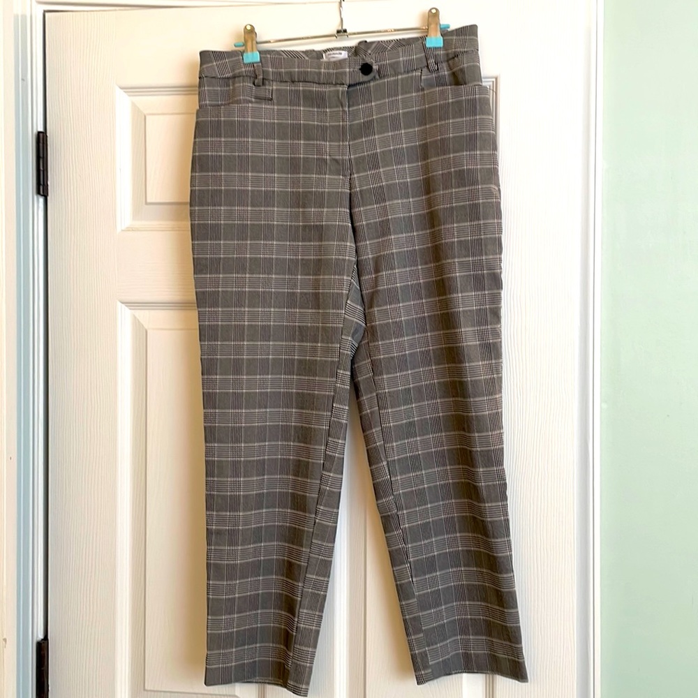 Calvin Klein modern Fit Checked Capri Pants size 4